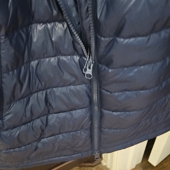 Elegant Navy Quilted Puffer Coat By Swisstech - Picture 3 of 4